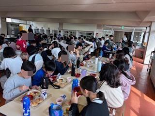 朝食の様子