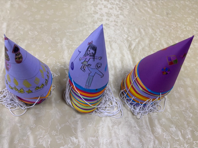 2年生の描いた三角帽子