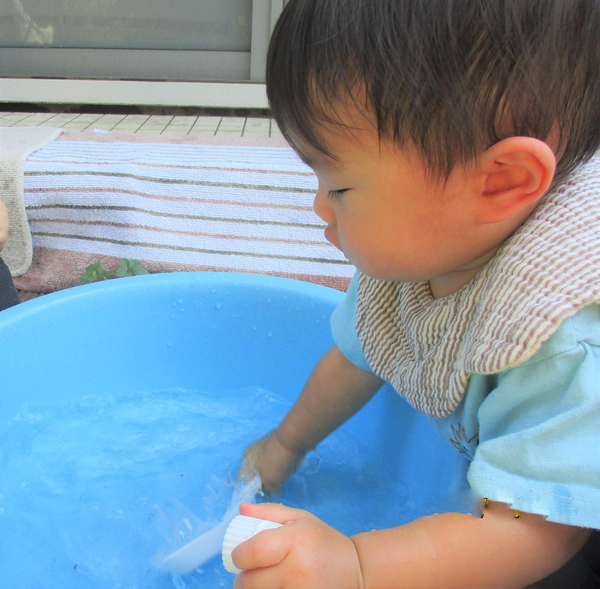 水遊び楽しいな