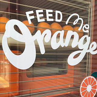 生搾りジュースマシンサービス feed Me Orangeの画像