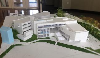 3棟の建物が隣接する北館イメージ模型