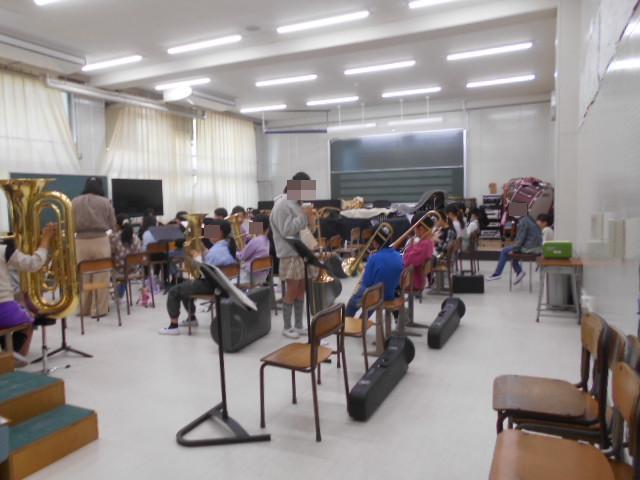 吹奏楽部の練習の様子
