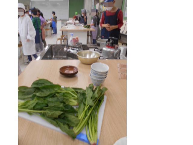 5年生家庭科学習の様子
