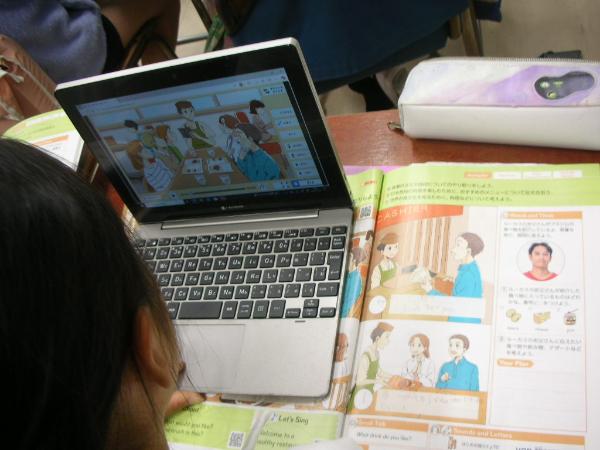 5年生外国語学習の様子