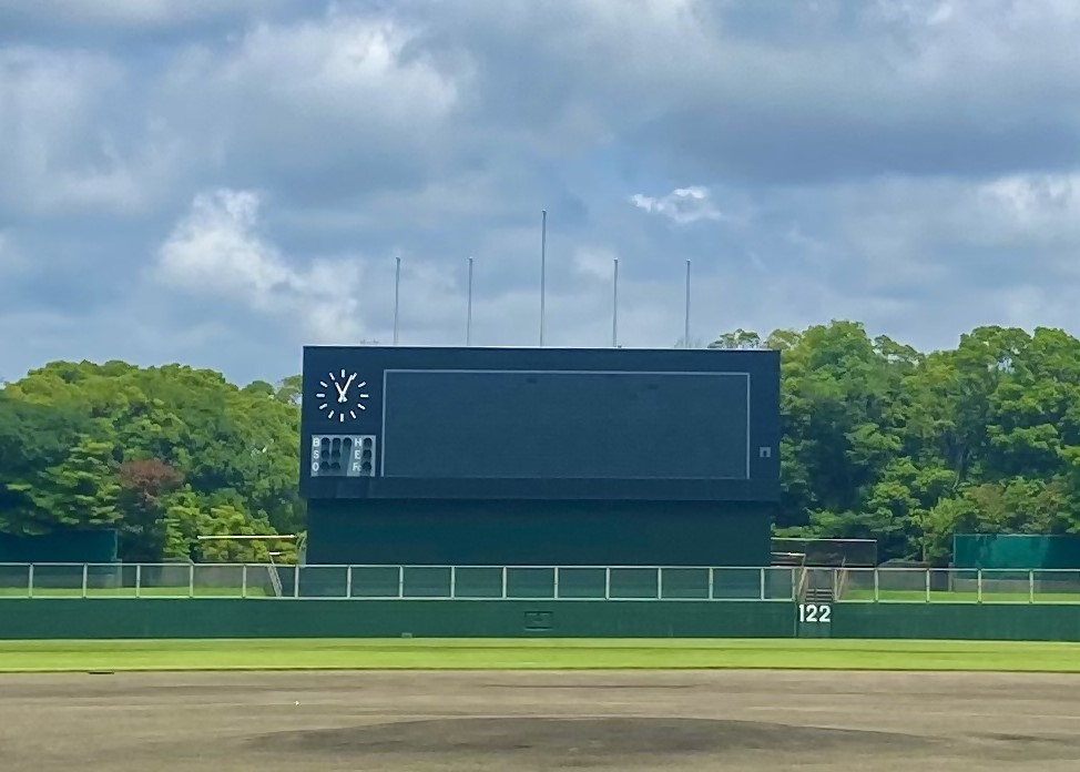 （2）秋津野球場