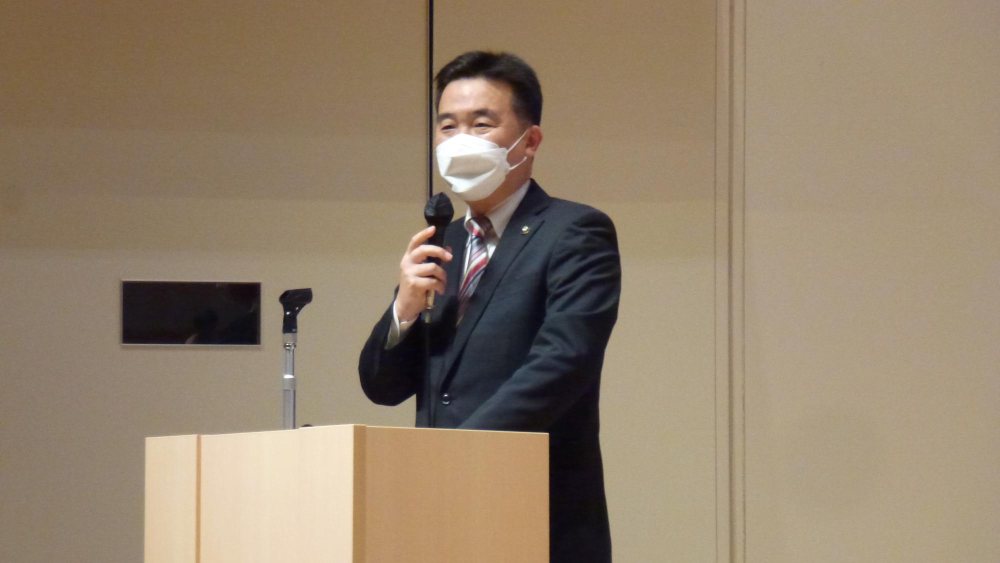 学長による総評