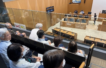 議場見学の様子