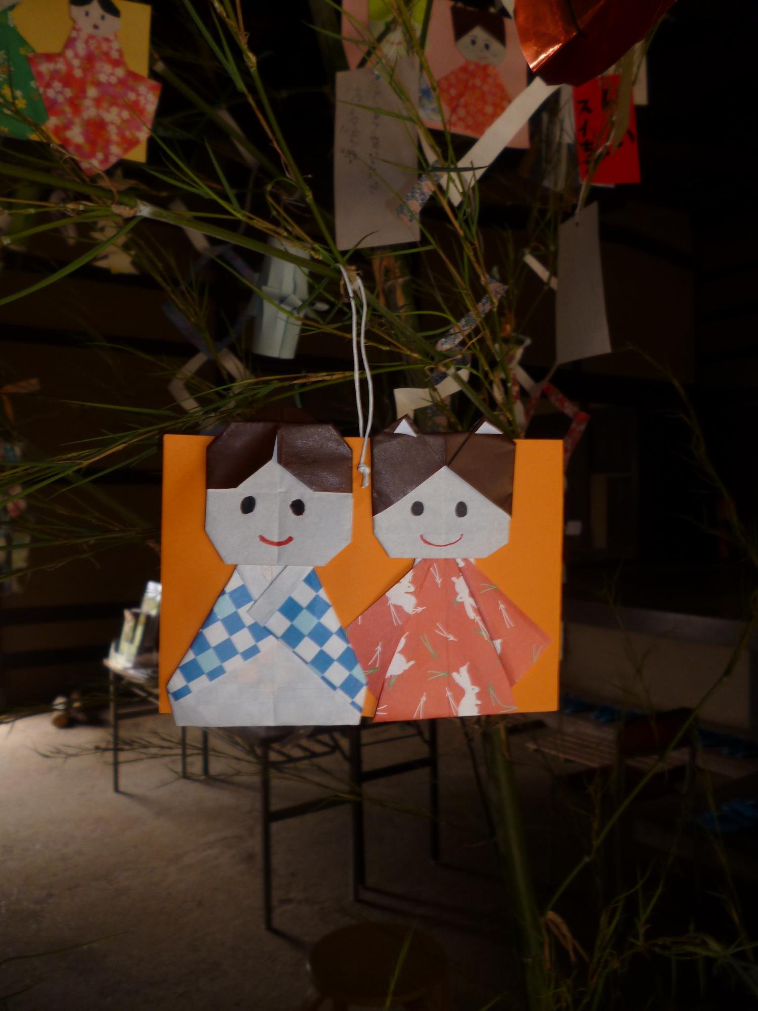 大久保小学校放課後子供教室の皆さんに作って戴いた七夕飾り