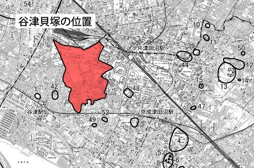 谷津貝塚の位置を赤で囲んでいる地図