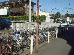 京成谷津駅南口第二自転車等駐車場の風景