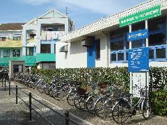 京成谷津駅南口自転車等駐車場の風景