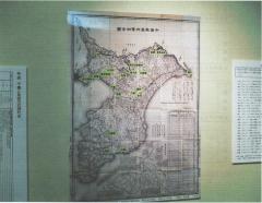壁に掲示された千葉県の地図の写真