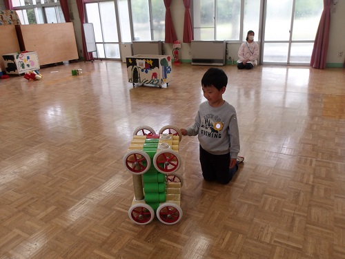 5歳児Bブロックで遊ぶ様子