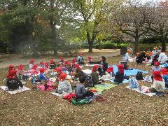 お弁当を食べているところ