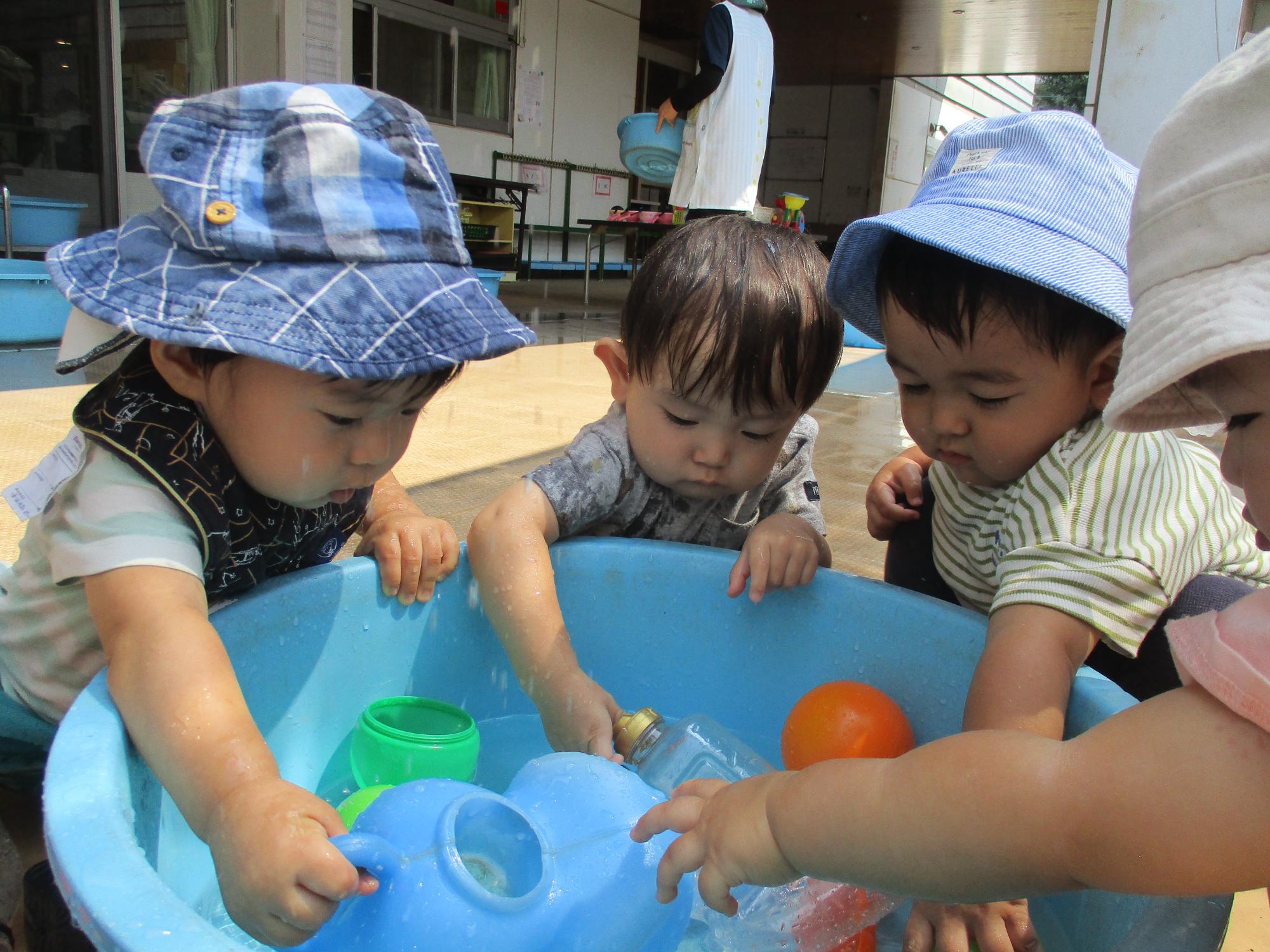 0歳 水遊び