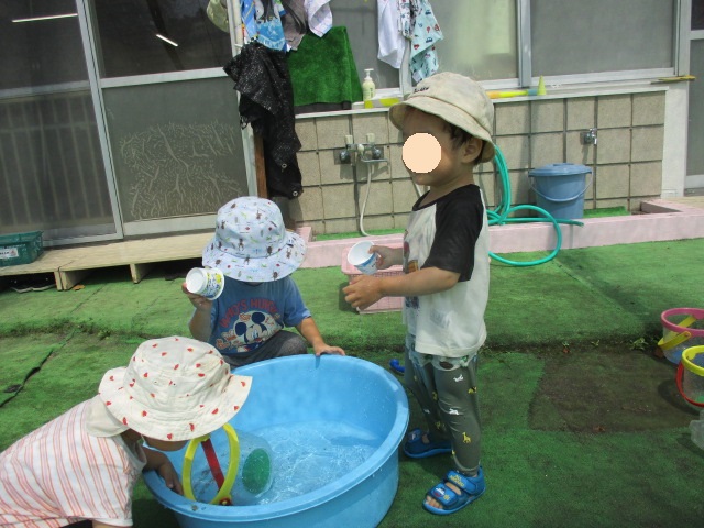 つばめ組 水遊び