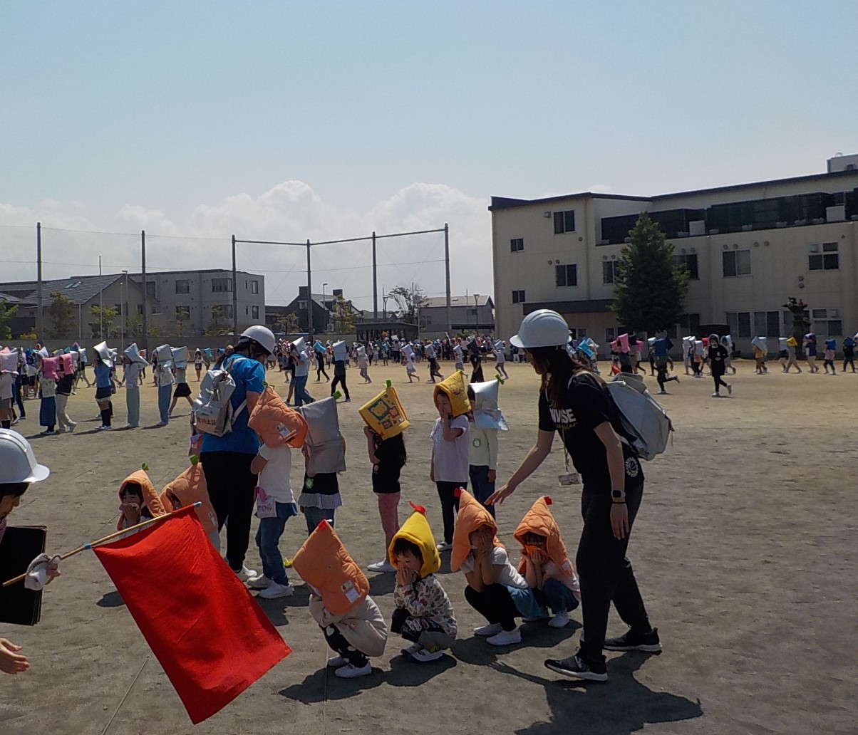 小学校合同避難訓練