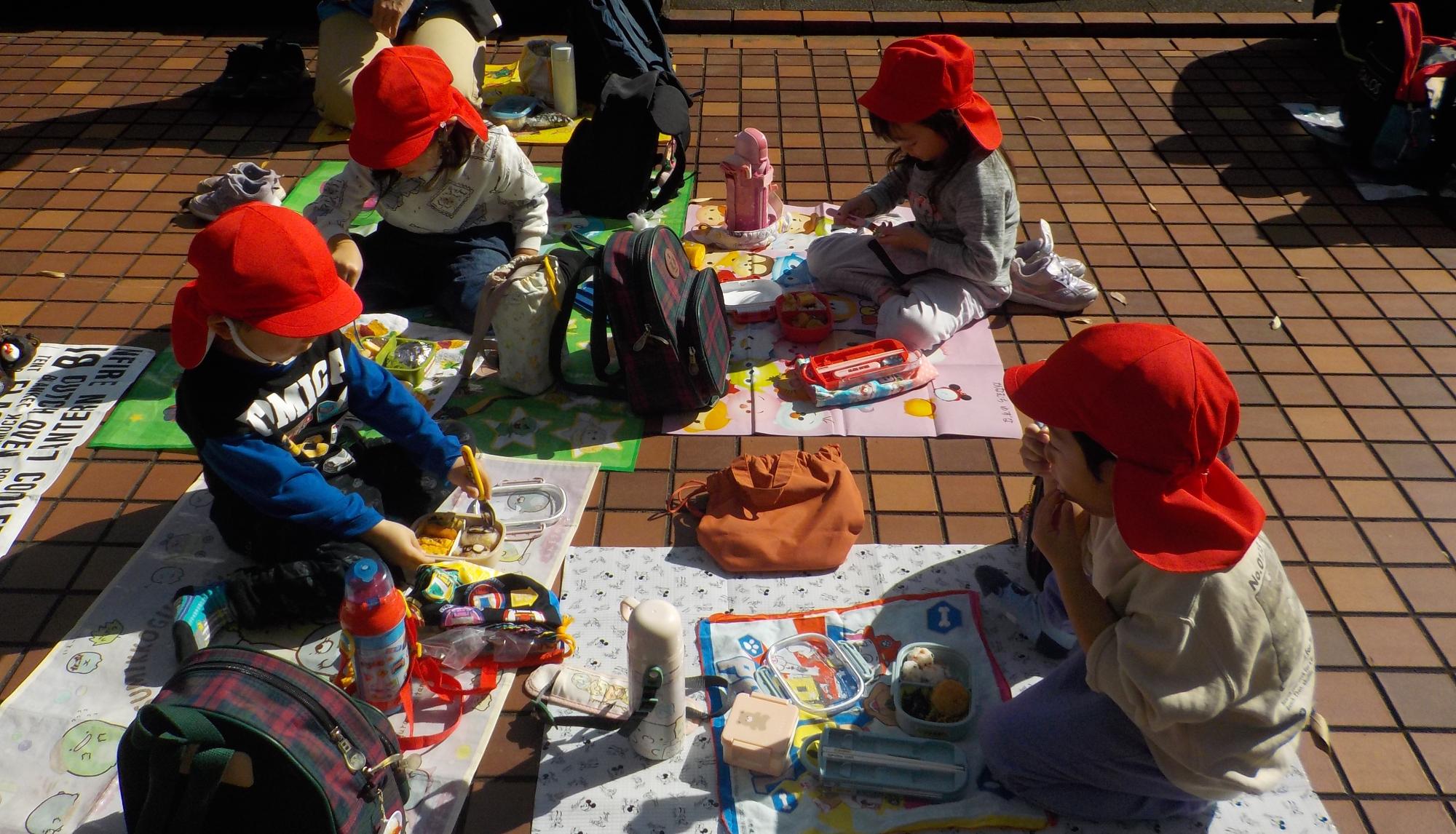 お家の人が作ってくれた美味しいお弁当です。